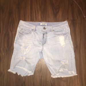 Mid thigh distressed shorts